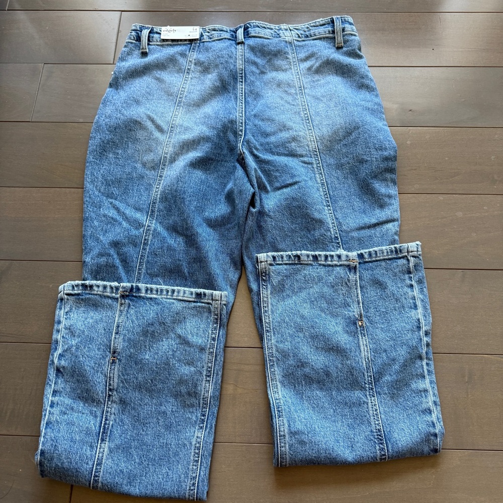 Classic Denim Straight Leg Jeans - Picture 4 of 9